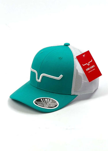Gorra Weekly Trucker en Teal White de Kimes Ranch