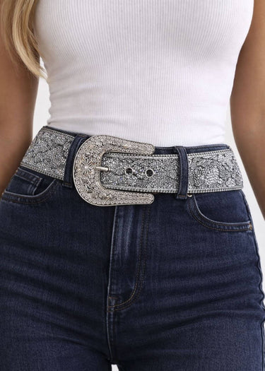 Western Women's Glitter Lace Gürtel von Nocona getragen