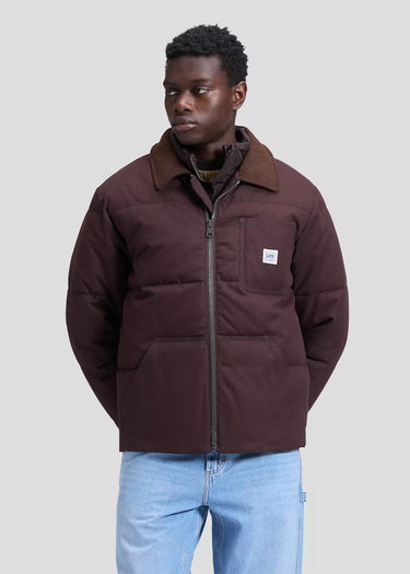 Workwear-Jacke „Relaxed Puffer“ in der Farbe „Chocolate Torte“ von Lee