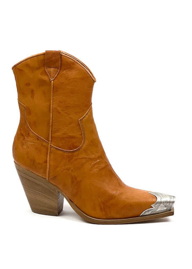 Bottines occidentales Bryden pour femmes en Tan by Free People