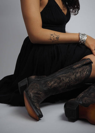 Botas vaqueras desgastadas de mujer modelo g1471 de Corral