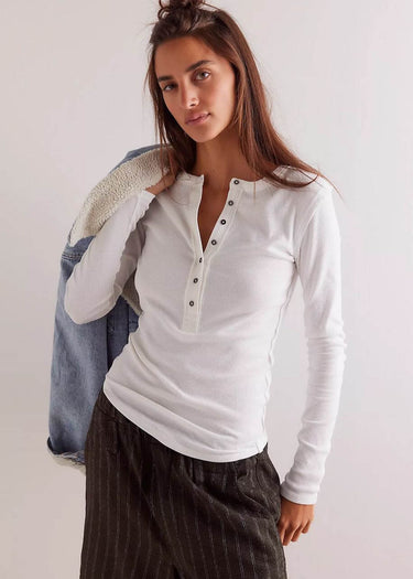 T-shirt manica lunga Jamie Henley in Ivory di Free People