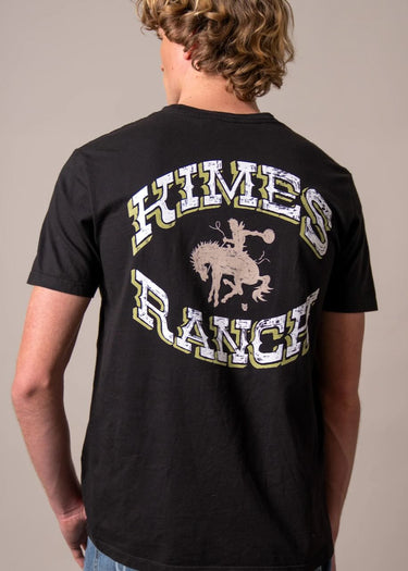 detrás Camiseta Hombre Lucky B Bucking en Negro por Kimes Ranch