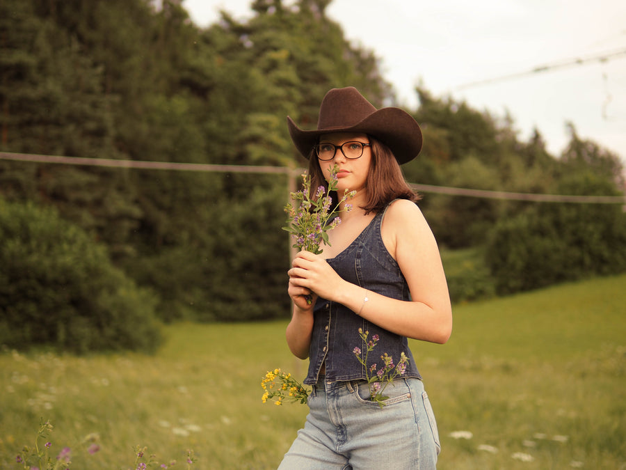 Caterina cowgirl