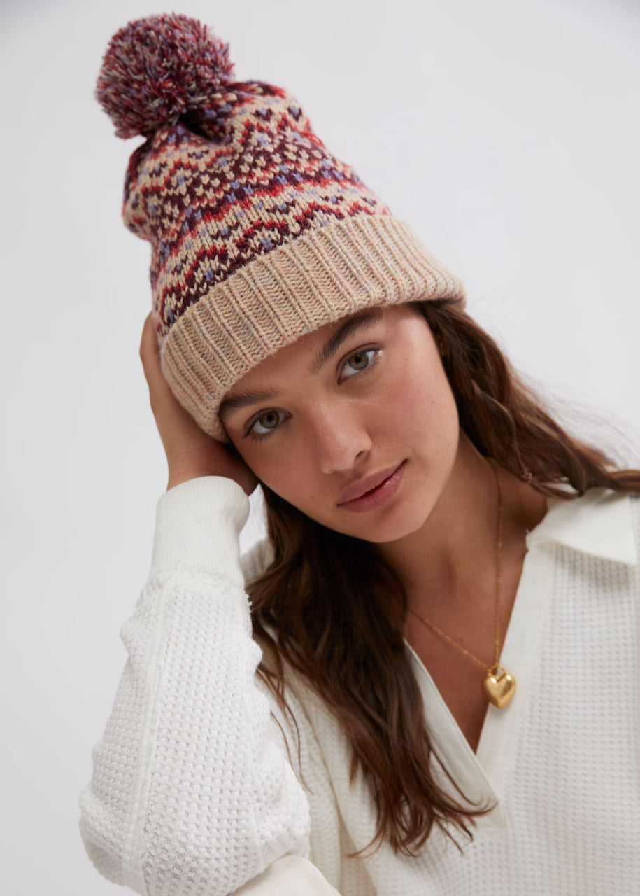 indossato Berretto con Pom Pom First Frost Fairisle in Ivory di Free People