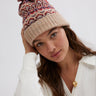 bonnet porté avec Pom Pom First Frost Fairisle en ivoire par Free People