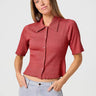 Chemise slim smockée pour femme en rouge par Wrangler