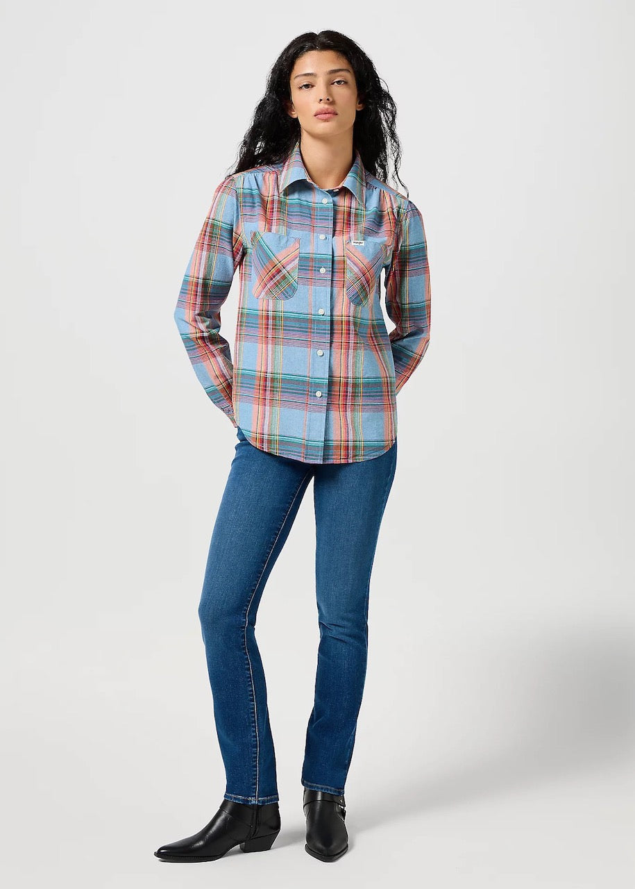 indossata Camicia donna Western in Indigo di Wrangler