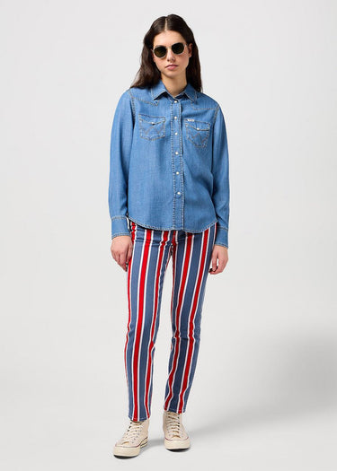 I am wearing a denim shirt for women model First Friend by Wrangler 