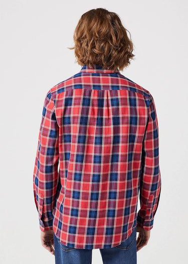 dietro camicia a quadri blu e rosso di Wrangler