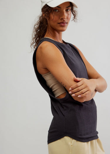 Débardeur Spin Tank en noir délavé par Free People