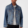 classic denim jacket in mid stone di wrangler