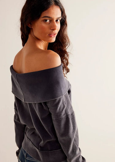 derrière le sweat-shirt de femme pas le même par les personnes libres 