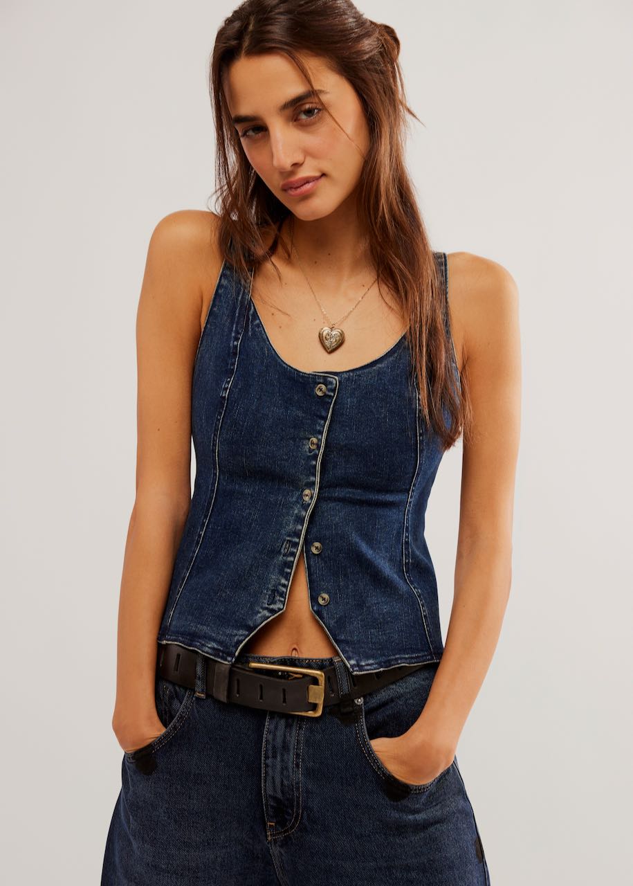 Gilet Kara in Rugged Denim di Free People