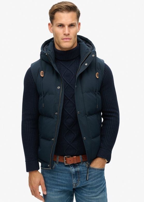 Gilet Imbottito uomo Everest in Eclipse Navy di Superdry