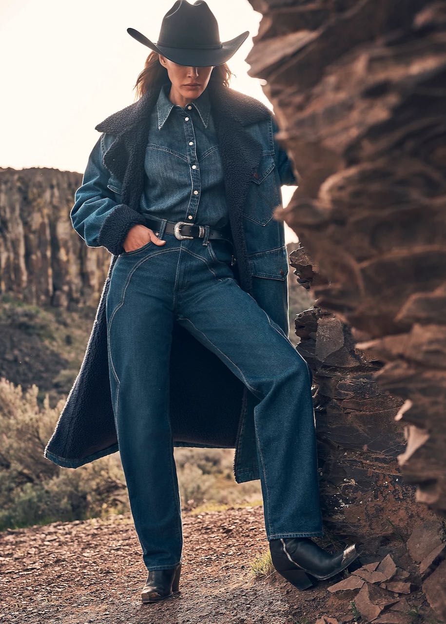 ambientato Jeans donna Sleek Barrel Western di Wrangler