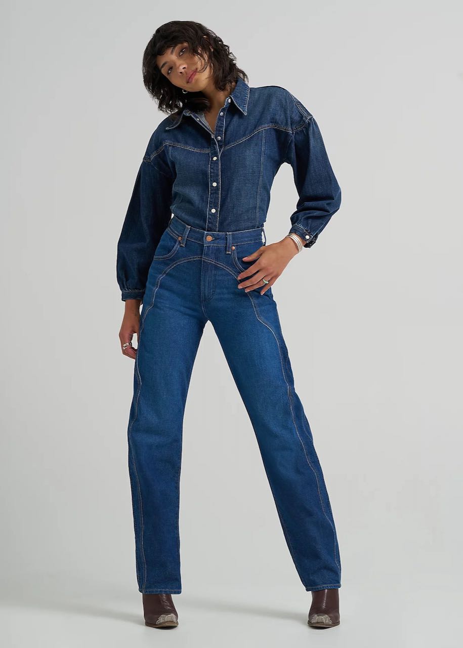 figura intera Jeans donna Sleek Barrel Western di Wrangler