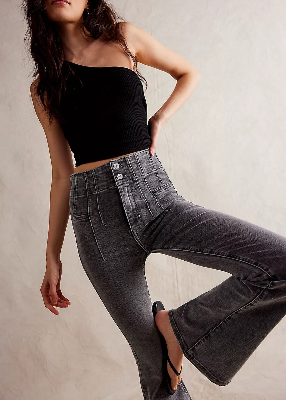 Jeans donna Jayde Flare in Ridge Grey di Free People