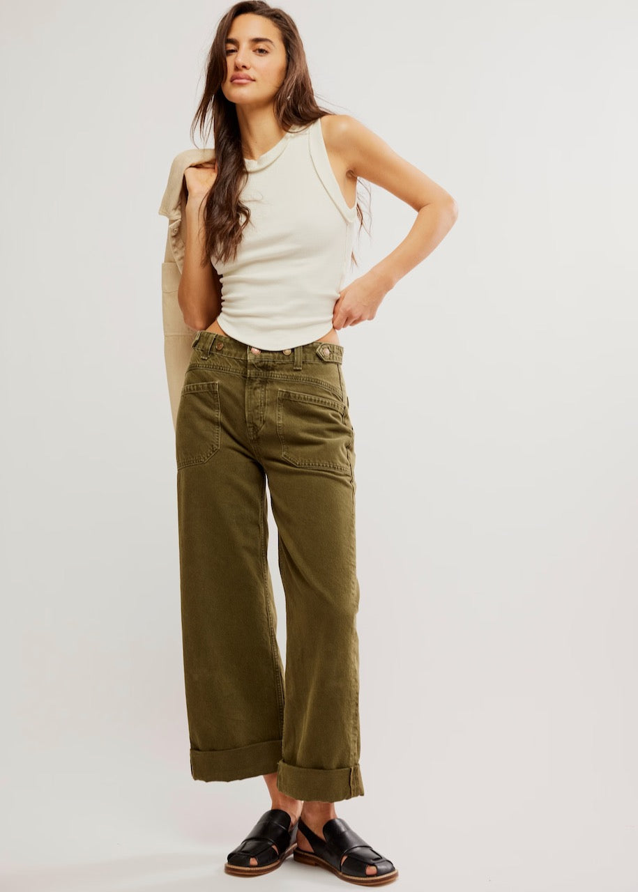 figura intera Jeans Palmer Cuffed in Greenery di Free People