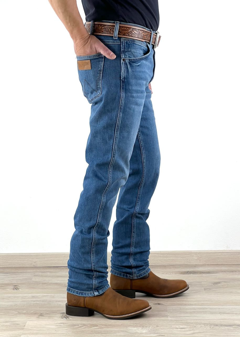 lato Jeans Uomo Greensboro in New Favorite di Wrangler