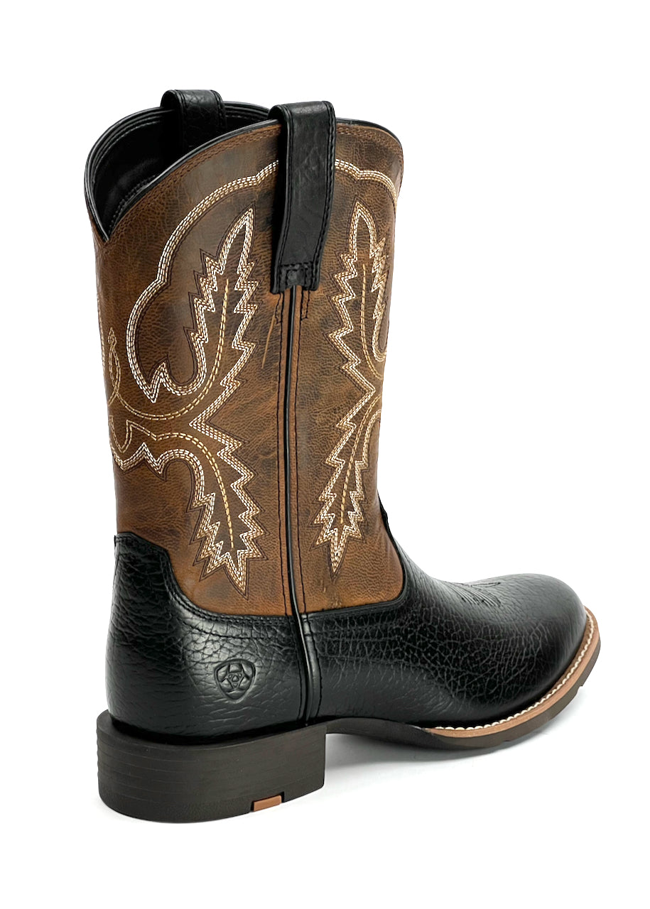 dietro Stivali Western Uomo Sport Stratten in Black Adobe|Weathered Chestnut di Ariat