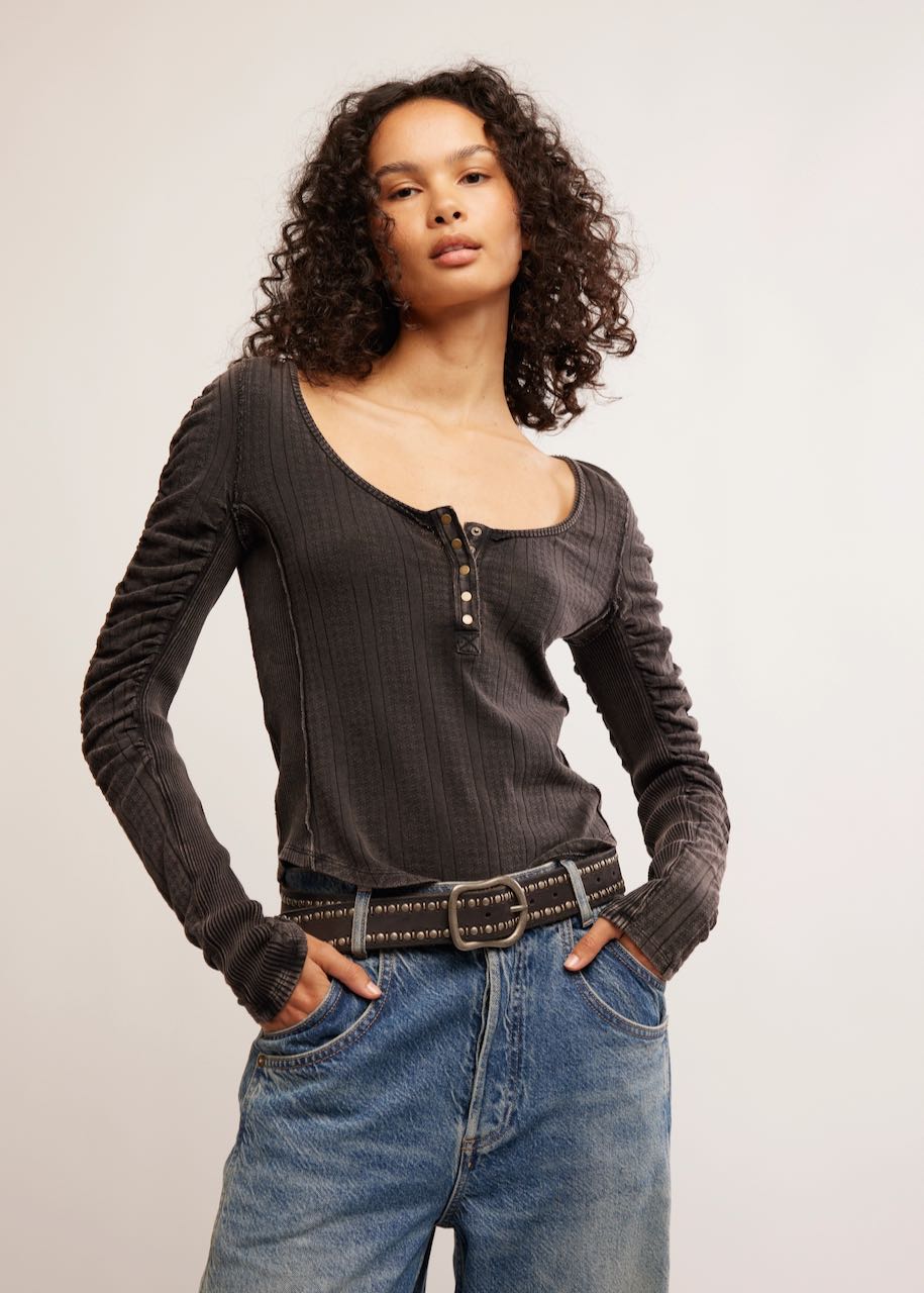 T-shirt manica lunga Hope Henley in Black di Free People