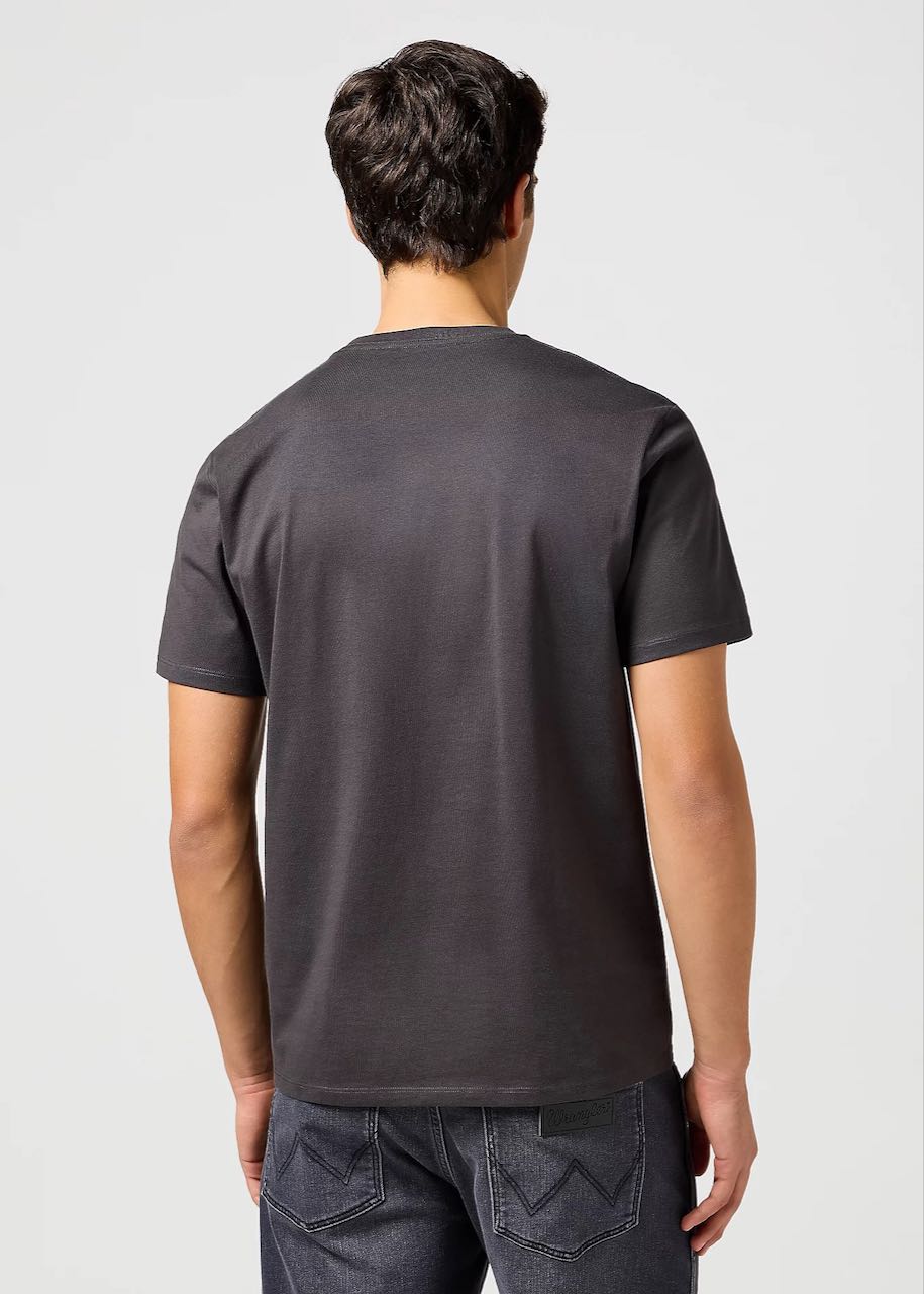 dietro T-shirt Small Graphic in Faded Black di Wrangler