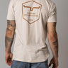 behind T-Shirt homme Shielded Trucker en sable par Kimes Ranch