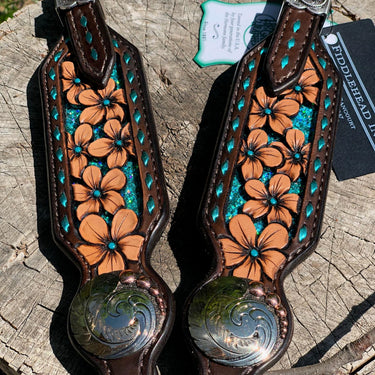 particolare testiera lavorata a mano flora filigree